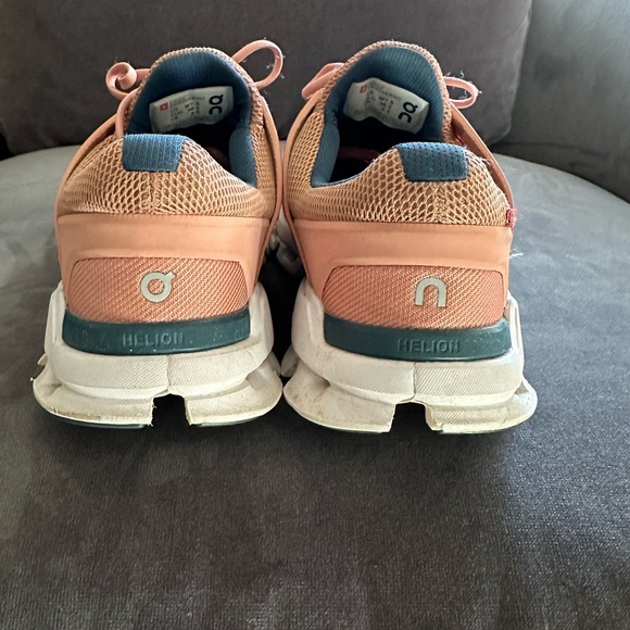 On-Running On Cloudswift Sneaker 7.5 - Picture 5 of 7